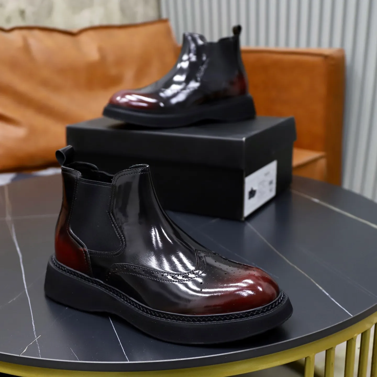 Ex-factory price: 680💰🙅‍♂️🙅‍♂️🙅‍♂️Fellow lining Cowhide lining Brand: PRADA Standard code: 38-44 (45 customized) Grade: Same style as the official website Material: Original high-grade cowhide surface Comfortable velvet lining Cowhide lining optional Non-slip soft wear-resistant outsole Style category: Men's fashionable casual boots Distinguished luxury brand elements Top luxury color: actual picture color